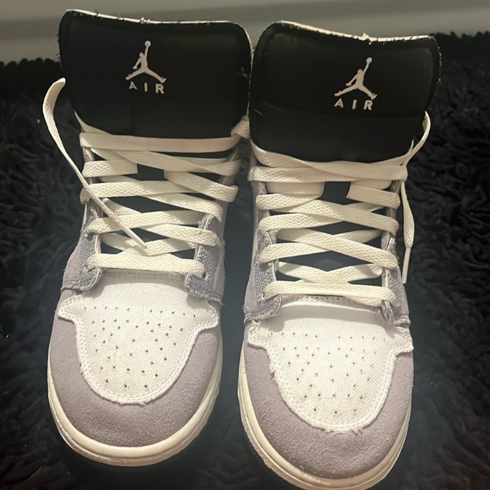 Air Jordans size 7